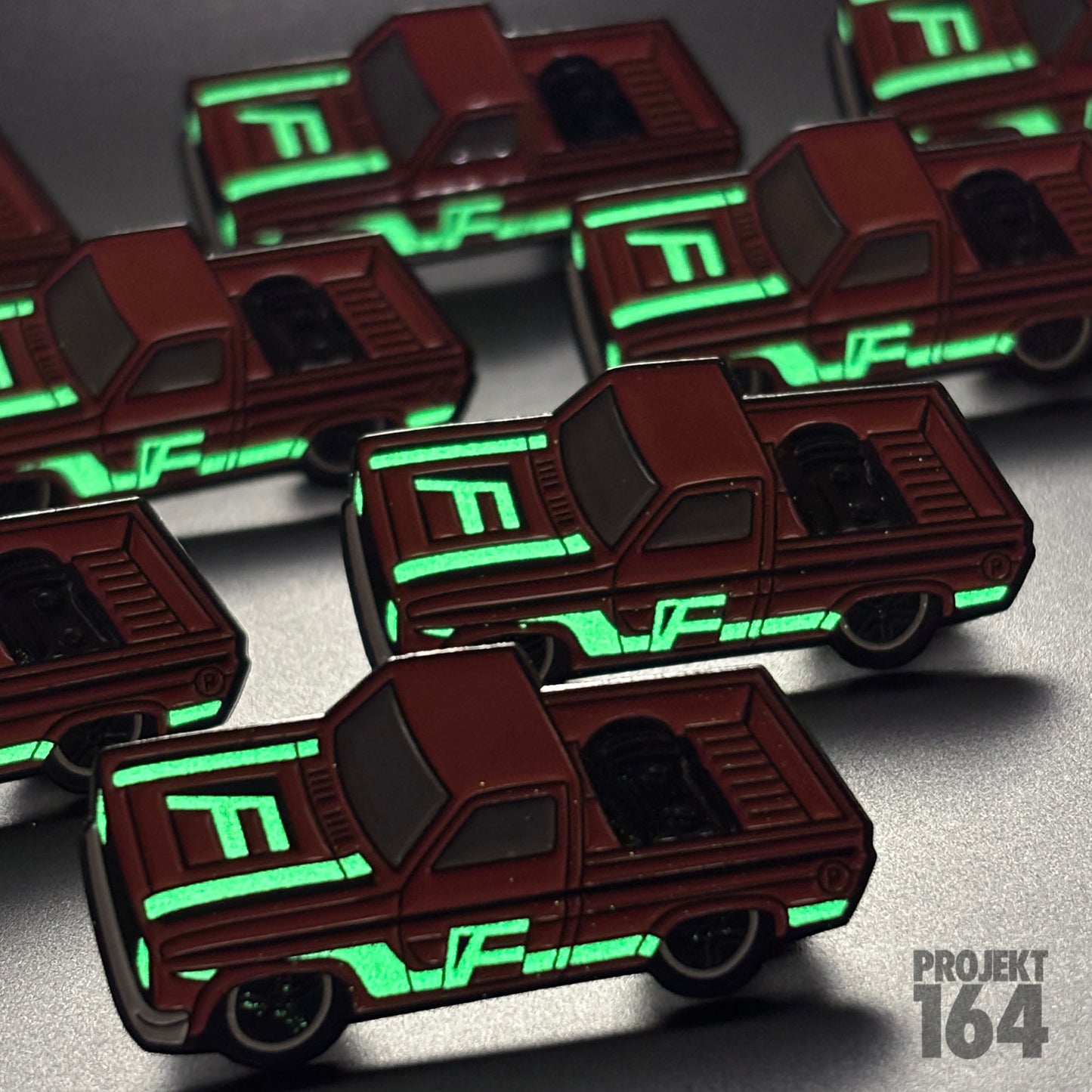 Silvy Truck Pin - Orange - glows