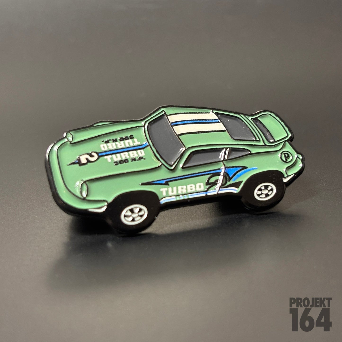 P-Car racer Pin - Green