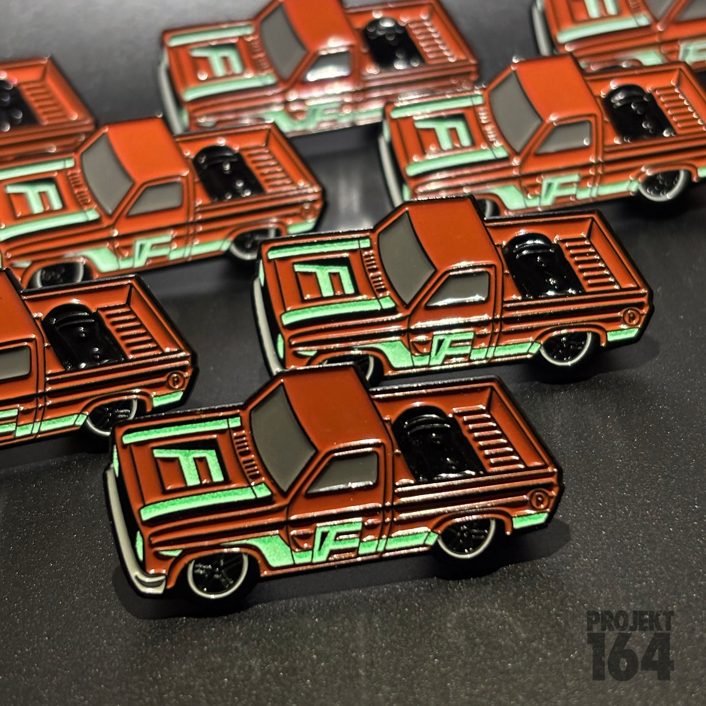 Silvy Truck Pin - Orange - glows